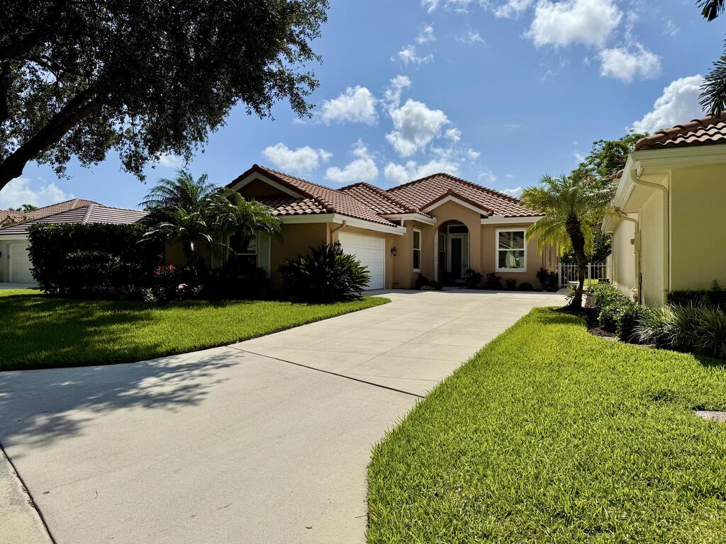 187 Hampton Circle, Jupiter, FL 33458