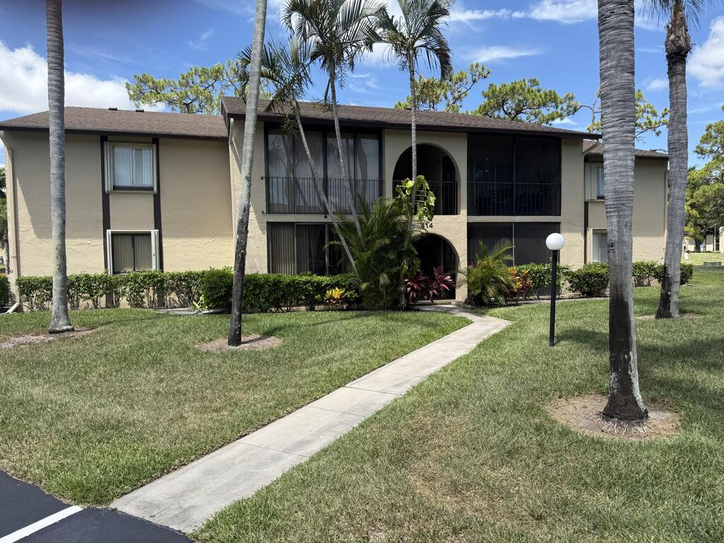 414 Pine Glen Lane, Greenacres, FL 33463