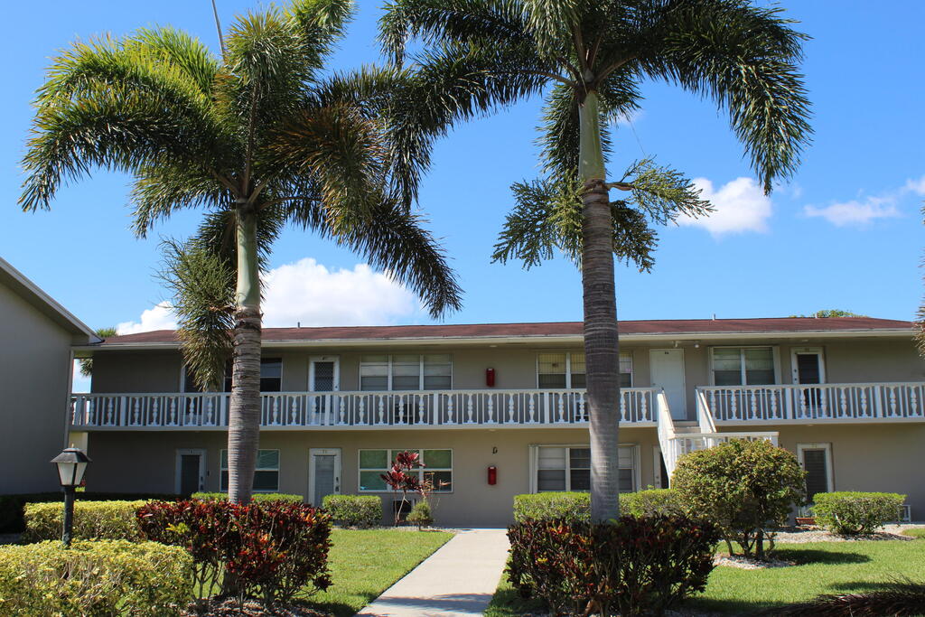 89 Coventry , West Palm Beach, FL 33417
