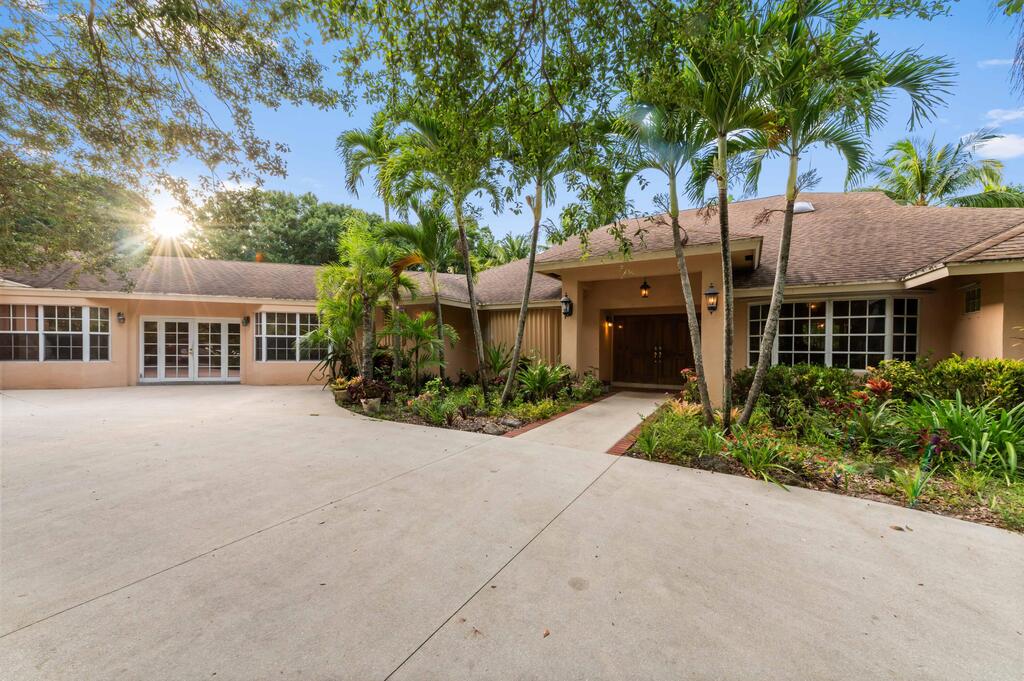 6935 Pioneer Road, West Palm Beach, FL 33413