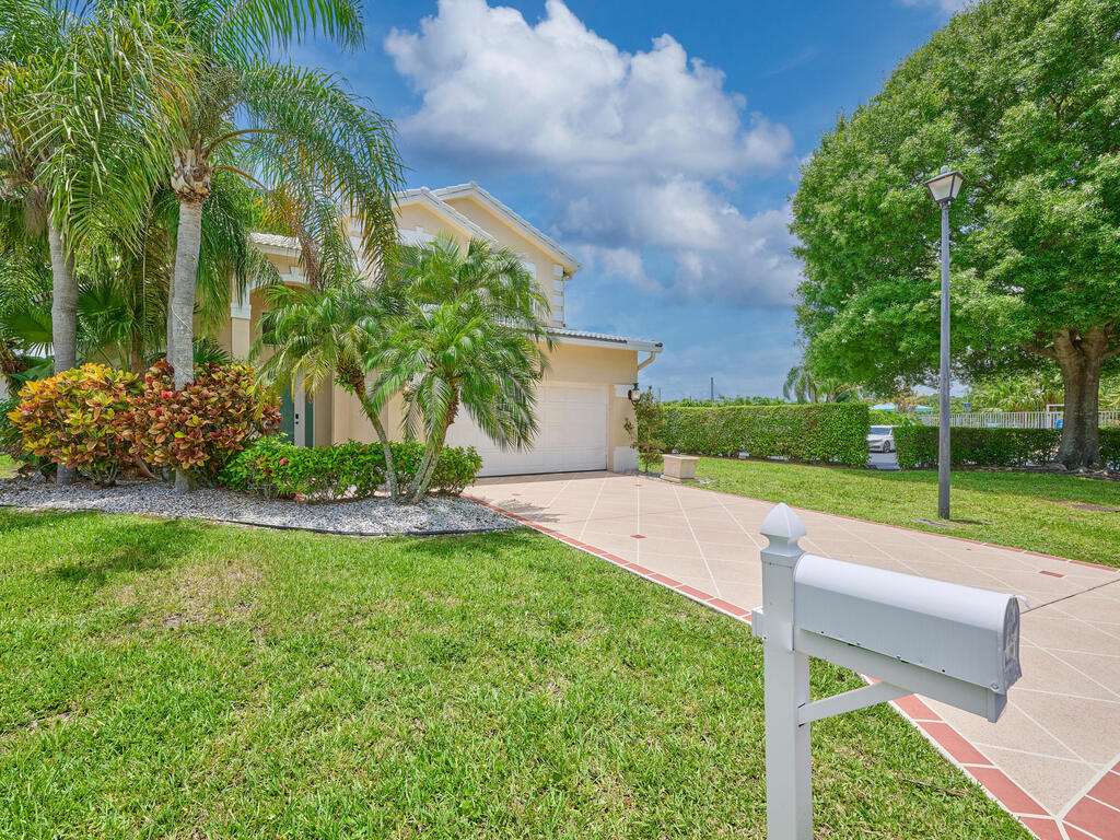 10889 Fillmore Drive, Boynton Beach, FL 33437