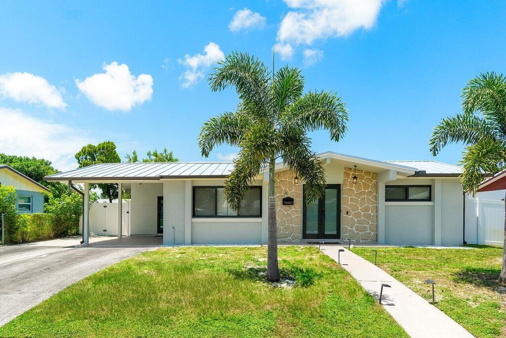 3373 Bermuda Road, Palm Beach Gardens, FL 33410