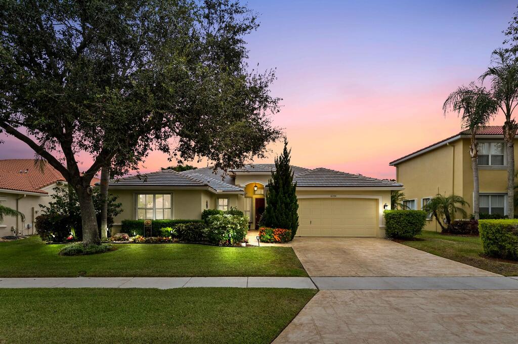 6284 Indian Forest Circle, Lake Worth, FL 33463