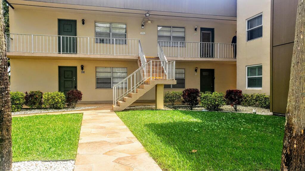220 Piedmont , Delray Beach, FL 33484