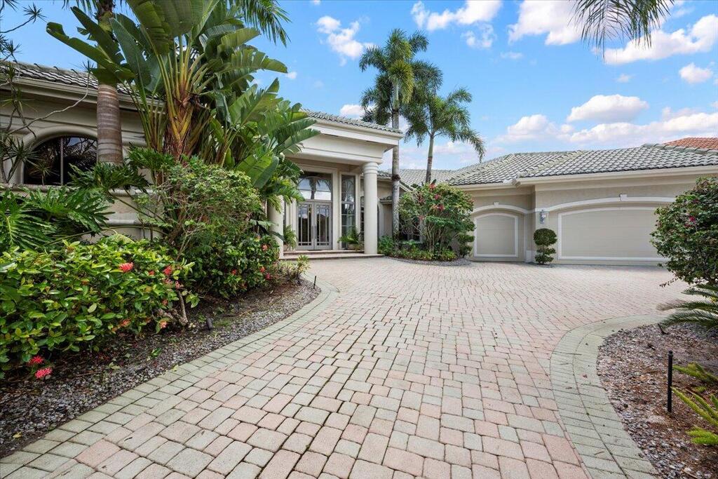 8571 Egret Lakes Lane, West Palm Beach, FL 33412