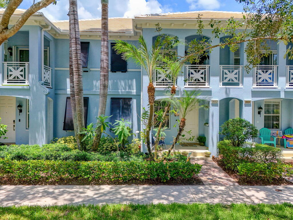 3032 Community Drive, Jupiter, FL 33458
