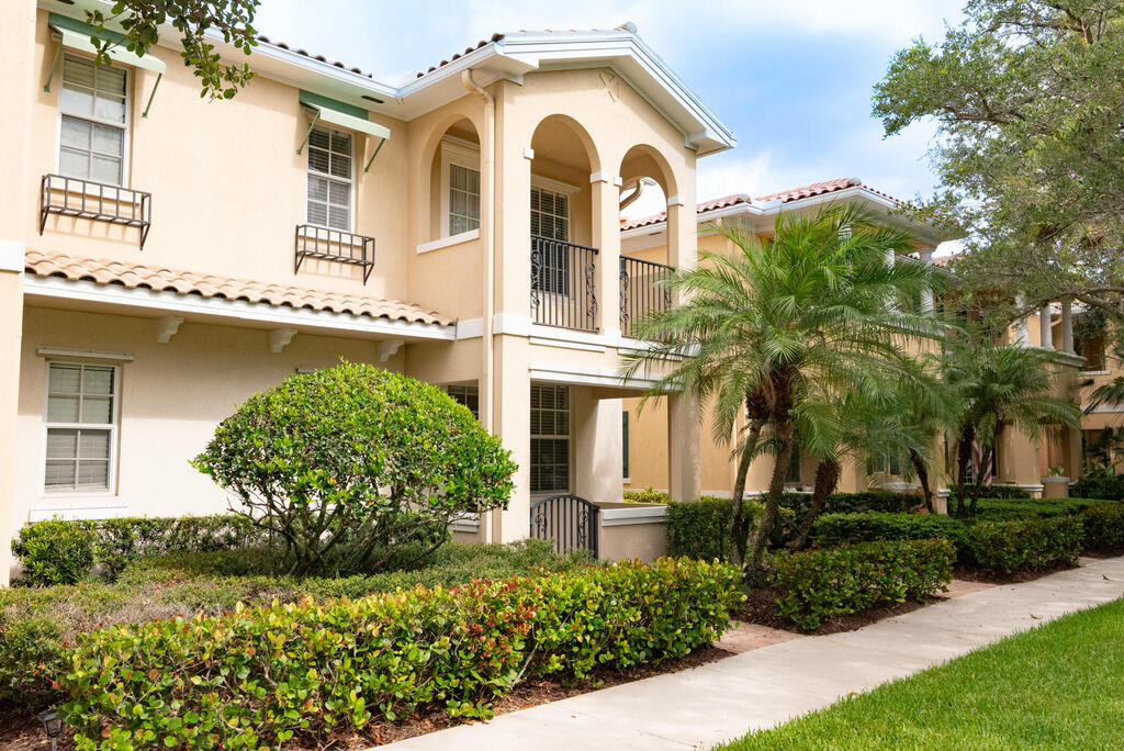 3376 Greenway Drive, Jupiter, FL 33458
