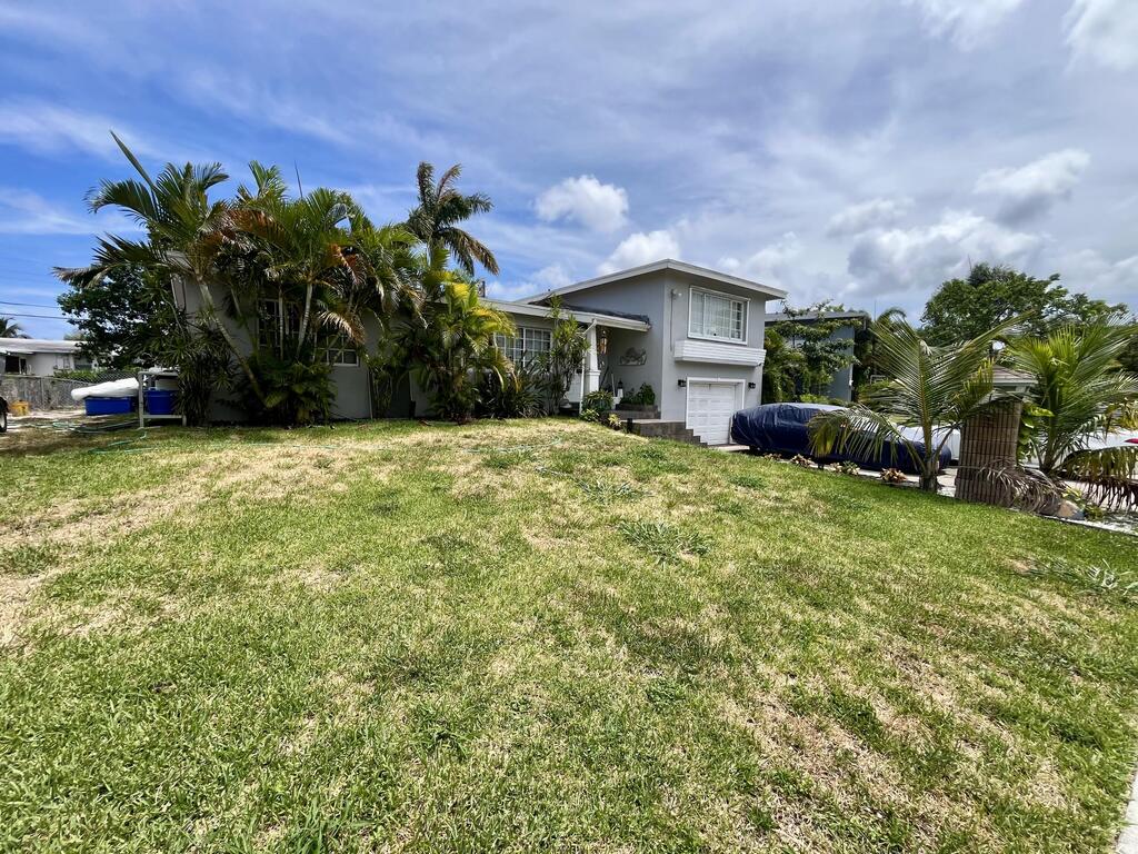 1424 Crest Drive, Lake Worth, FL 33461