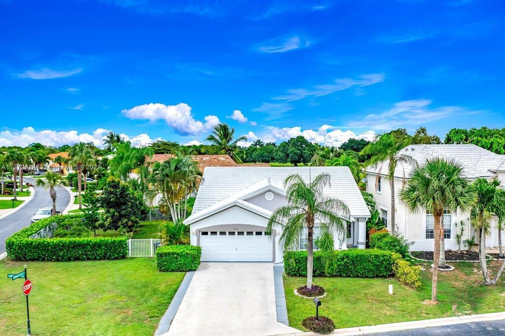 2690 Linkside Drive, Wellington, FL 33414