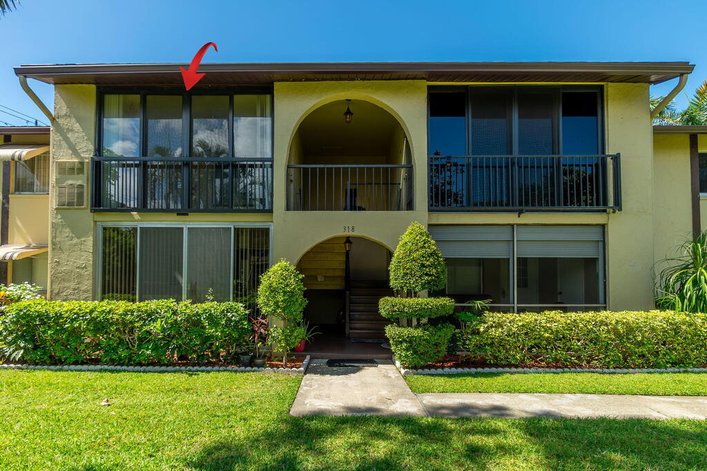 318 Pine Ridge Circle, Greenacres, FL 33463