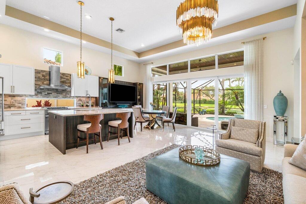11 Laguna Court, Palm Beach Gardens, FL 33418
