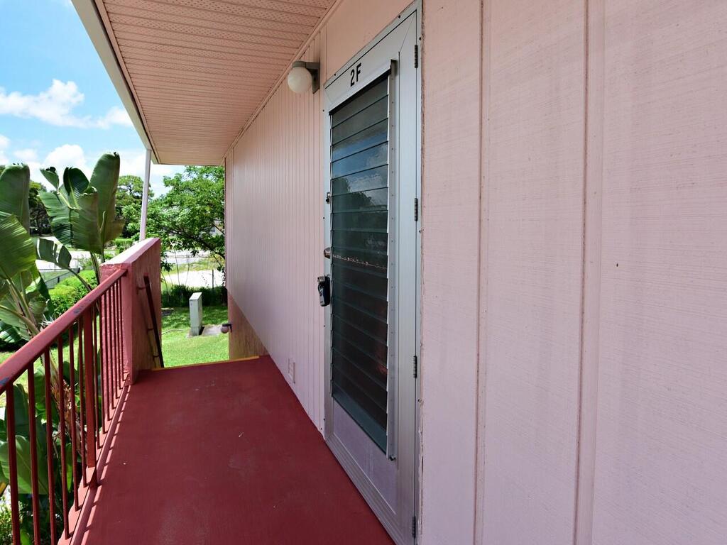 2 Golfs Edge , West Palm Beach, FL 33417