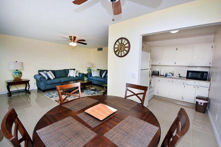 3400 Springdale Boulevard, Palm Springs, FL 33461