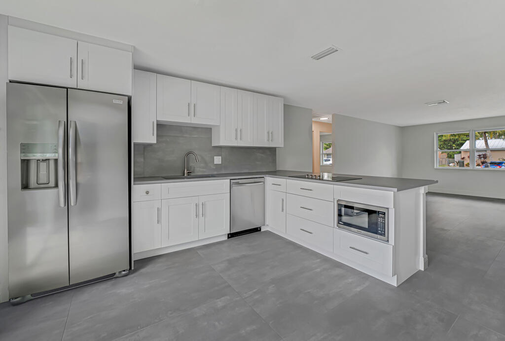 4806 Gladiator Circle, Greenacres, FL 33463