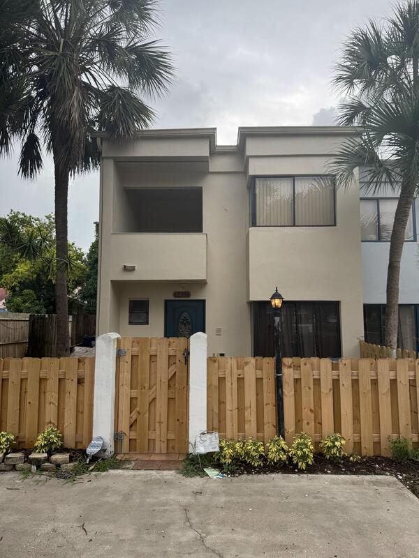 12718 Peconic Court, Wellington, FL 33414