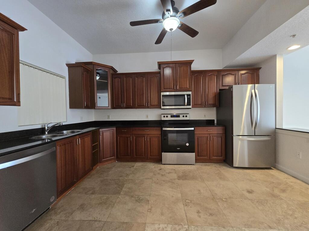 1620 Presidential Way, West Palm Beach, FL 33401