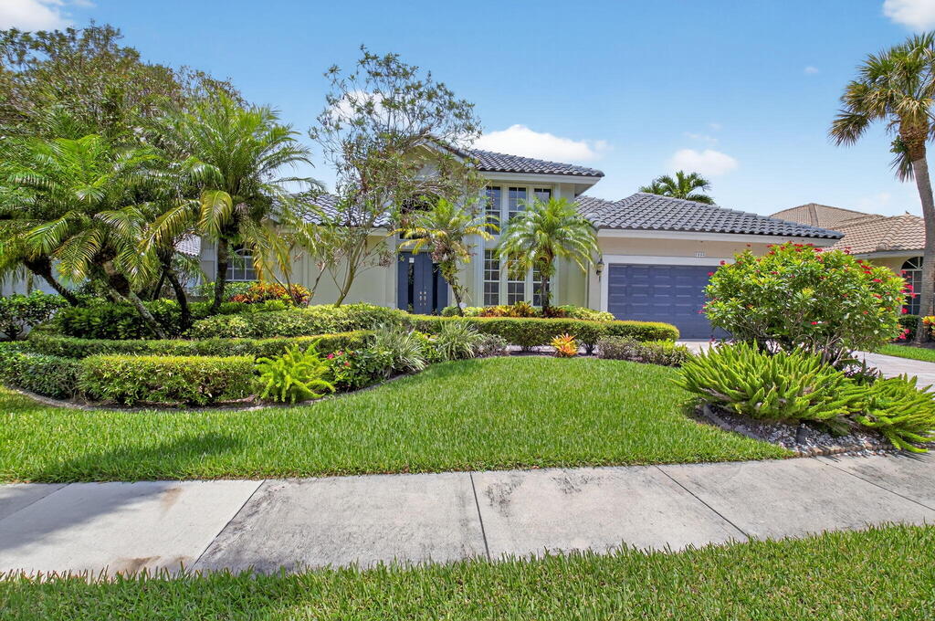 7686 La Corniche Circle, Boca Raton, FL 33433