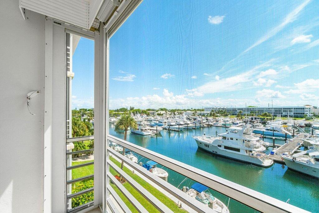 29 Yacht Club Drive, North Palm Beach, FL 33408