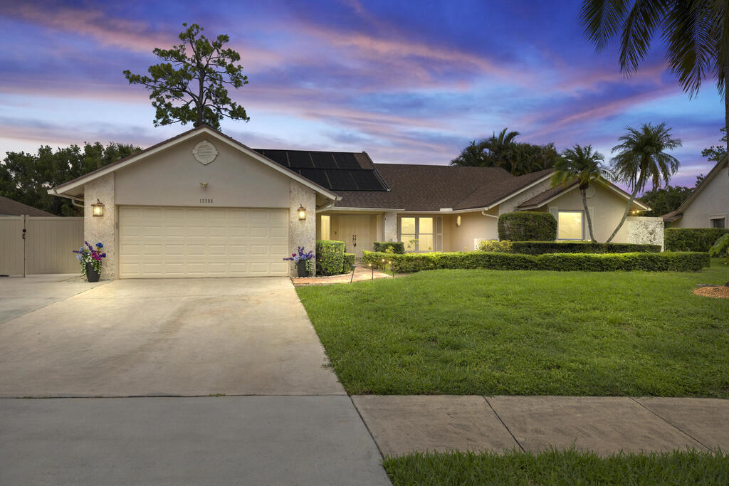 13385 Kingsbury Drive, Wellington, FL 33414