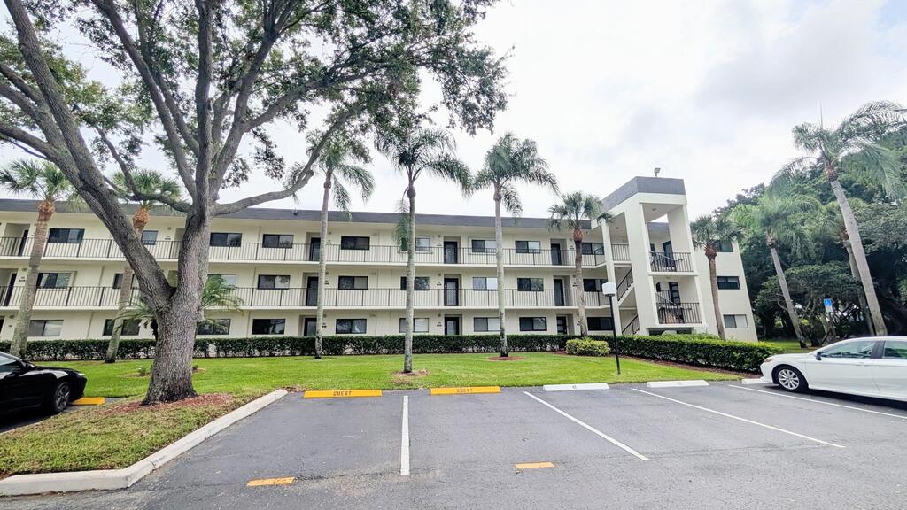 15244 Lakes Of Delray Boulevard, Delray Beach, FL 33484