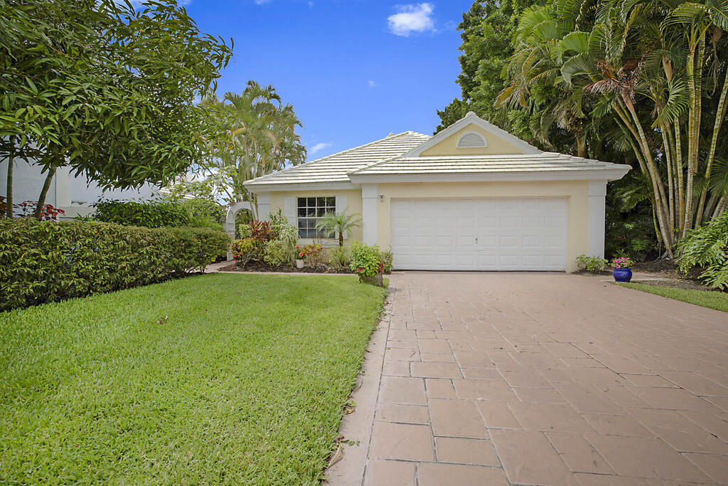 9358 Heathridge Drive, West Palm Beach, FL 33411