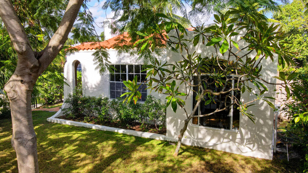2118 Florida Avenue, West Palm Beach, FL 33401