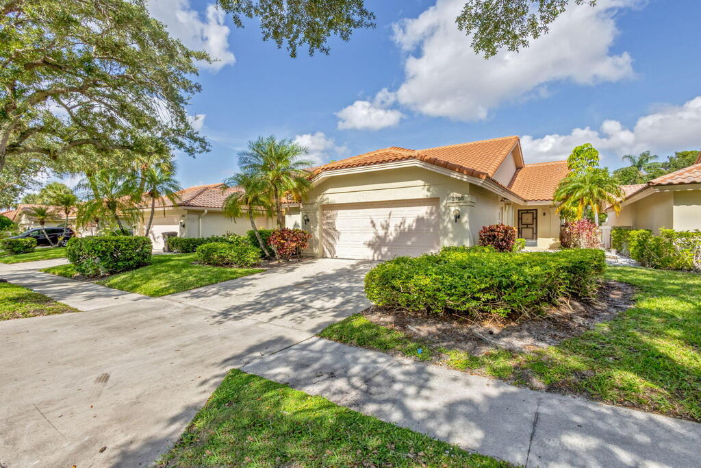 2795 Hawthorne Lane, West Palm Beach, FL 33409