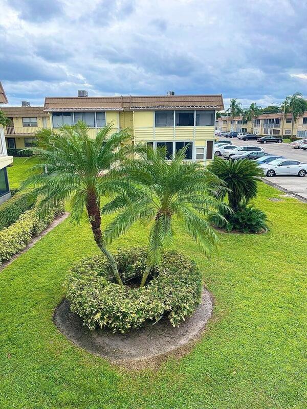 95 Saxony , Delray Beach, FL 33446