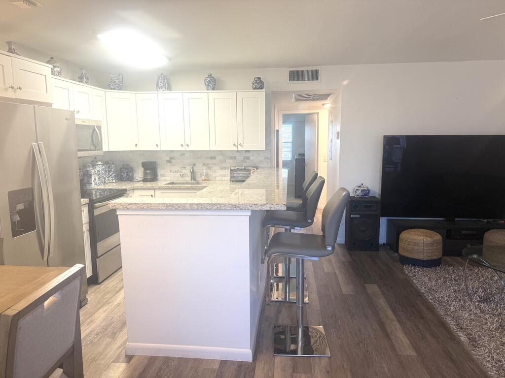 209 Brighton E , Boca Raton, FL 33434