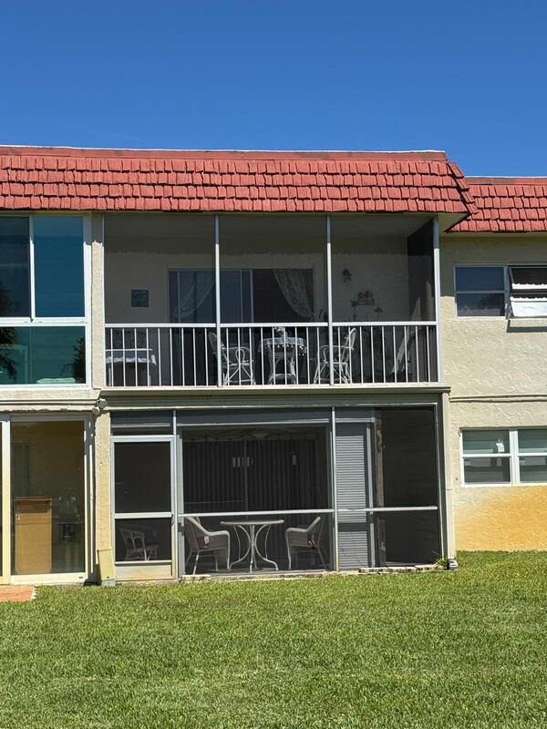 33 Abbey Lane, Delray Beach, FL 33446