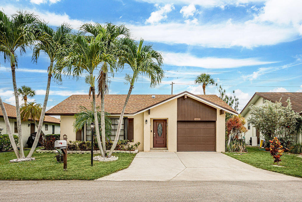 6247 Red Cedar Circle, Greenacres, FL 33463