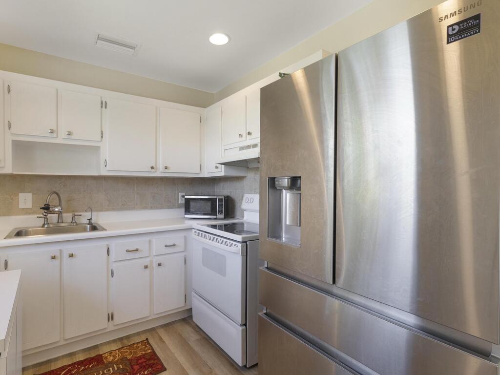 652 Flanders N , Delray Beach, FL 33484