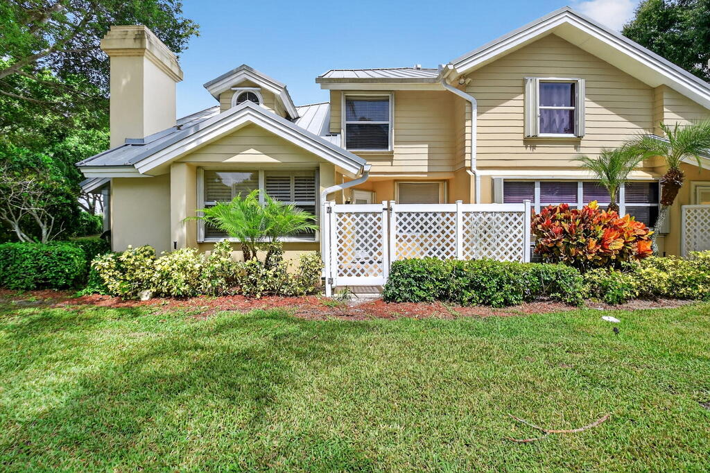 203 Andover Court, Boynton Beach, FL 33436