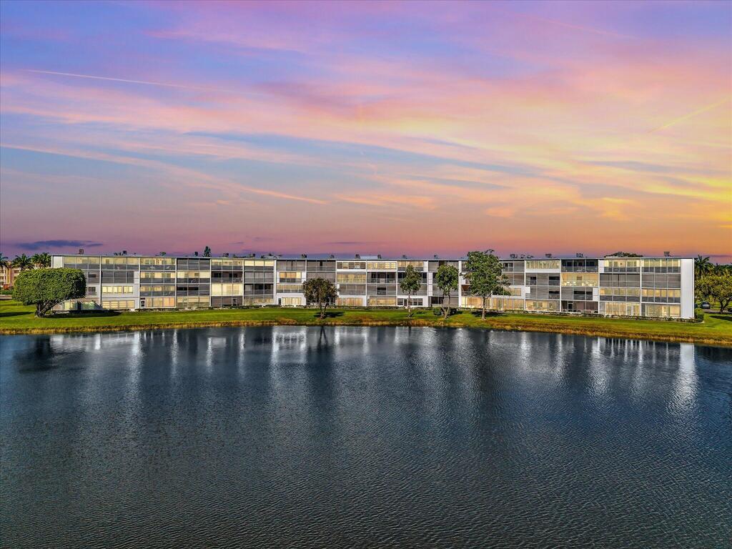 2083 Guildford E , Boca Raton, FL 33434