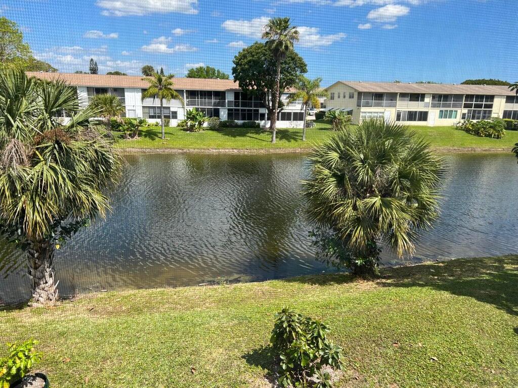 119 Camden F , West Palm Beach, FL 33417