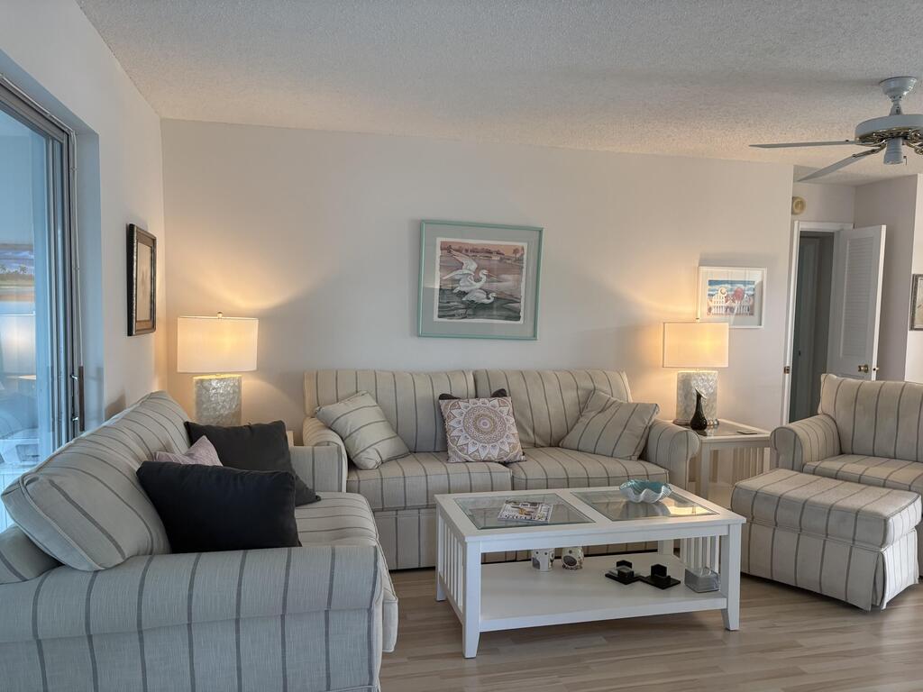 27 Colonial Club Drive, Boynton Beach, FL 33435