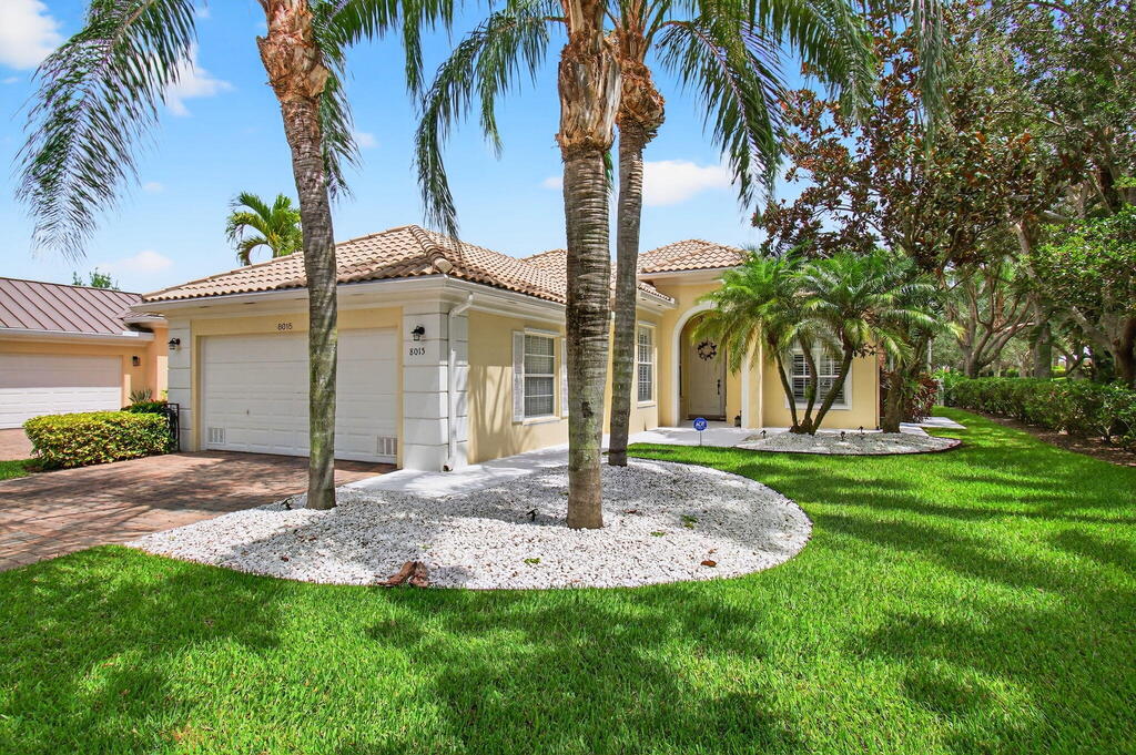 8015 Laborie Lane, Wellington, FL 33414