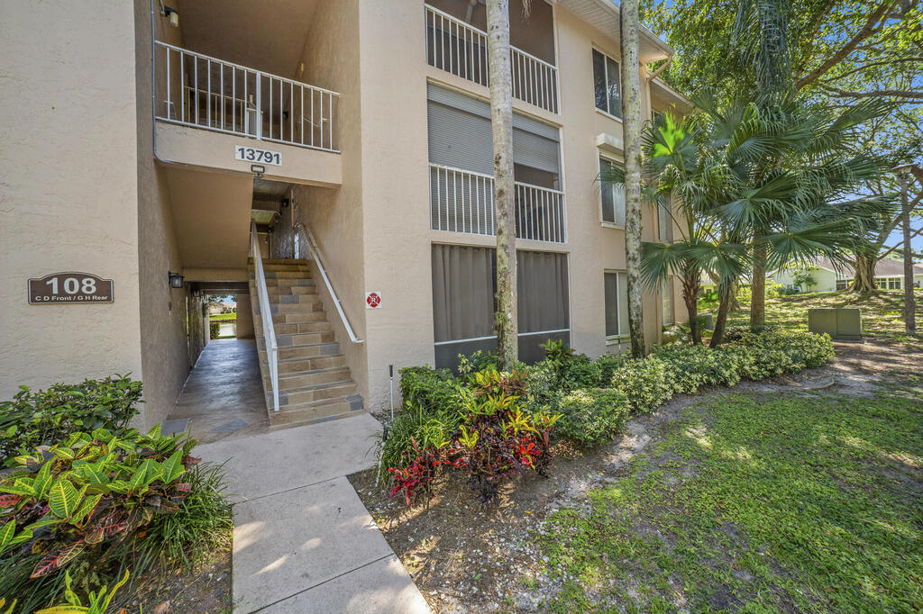 13791 Oneida Drive , Delray Beach, FL 33446