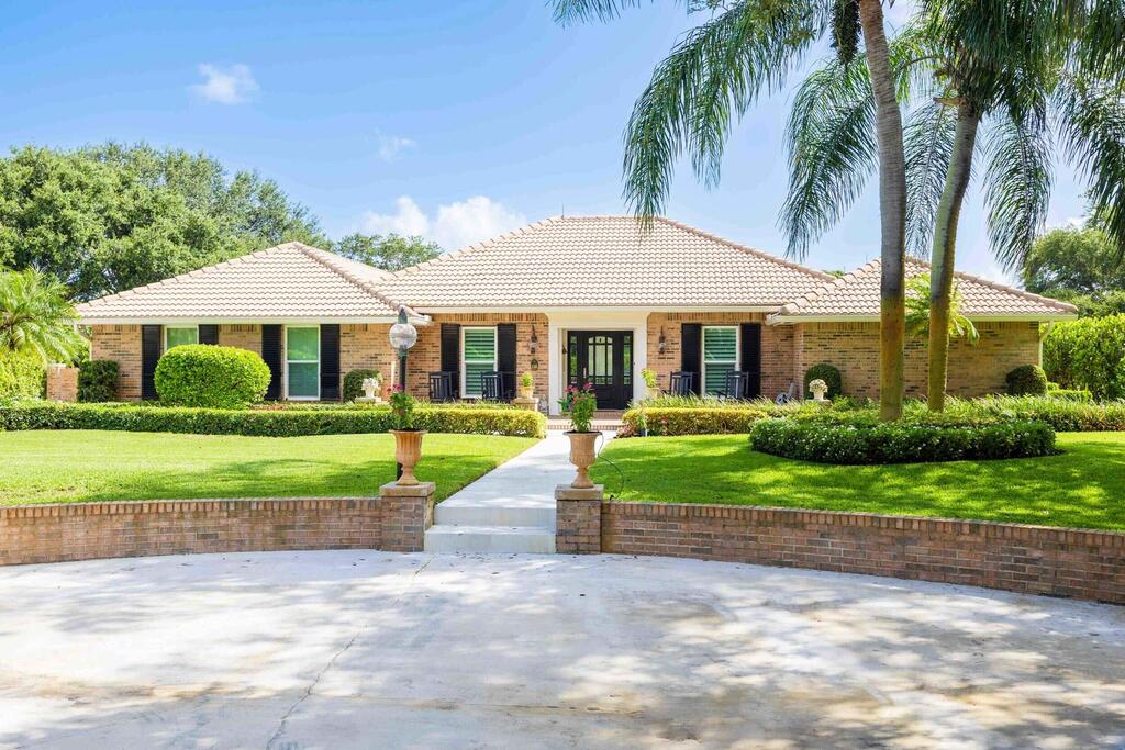 136 Turtle Creek Drive, Jupiter, FL 33469