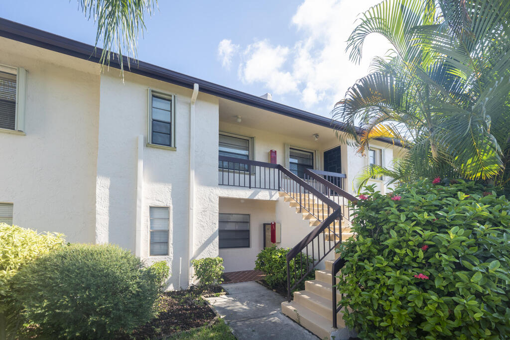 7920 Eastlake Drive, Boca Raton, FL 33433