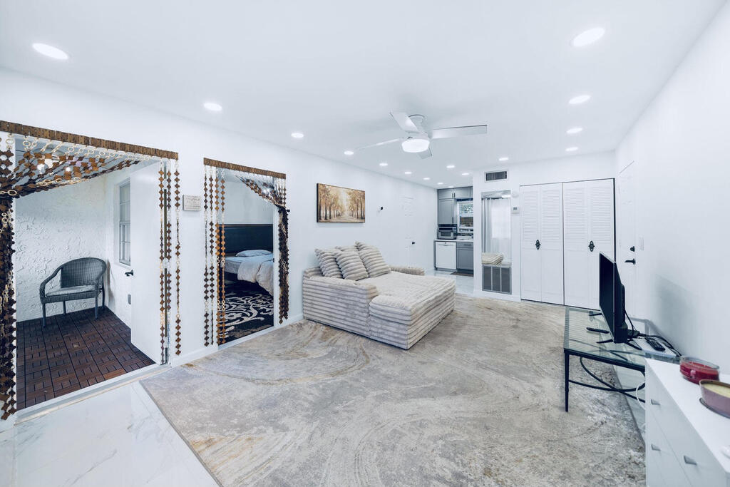129 Lake Carol Drive, West Palm Beach, FL 33411