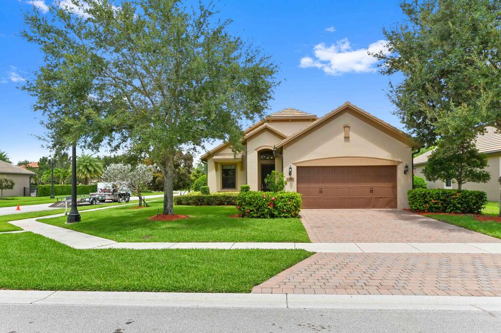 10559 Prato Street, Wellington, FL 33414