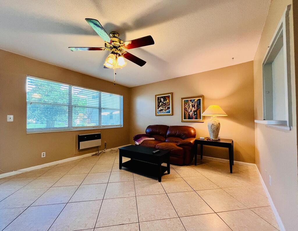 319 Norwich , West Palm Beach, FL 33417