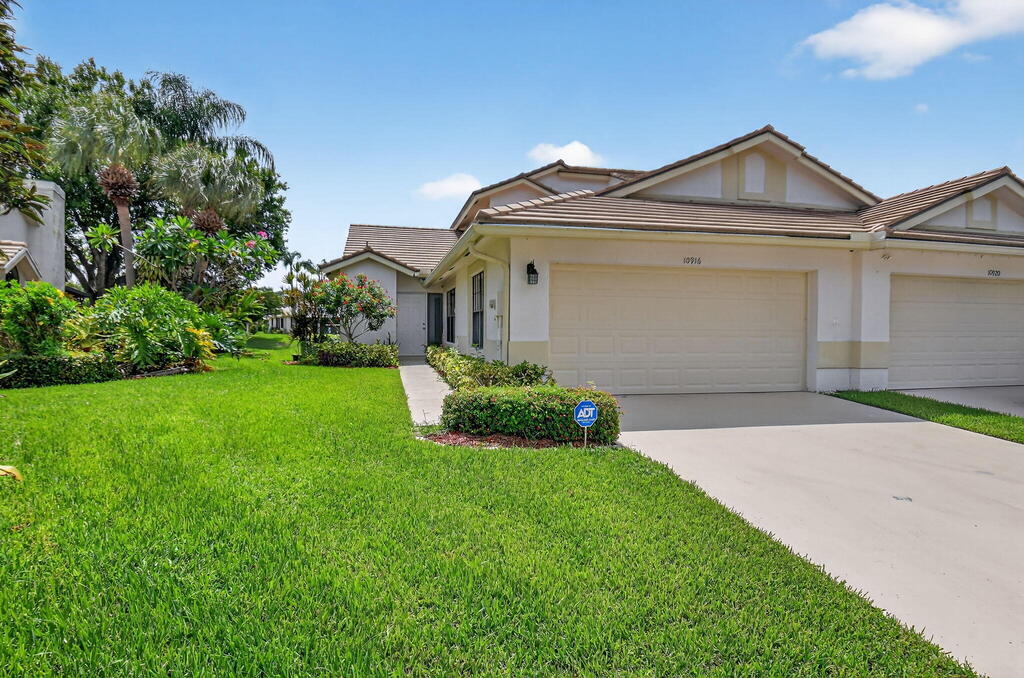 10916 Stafford Circle, Boynton Beach, FL 33436
