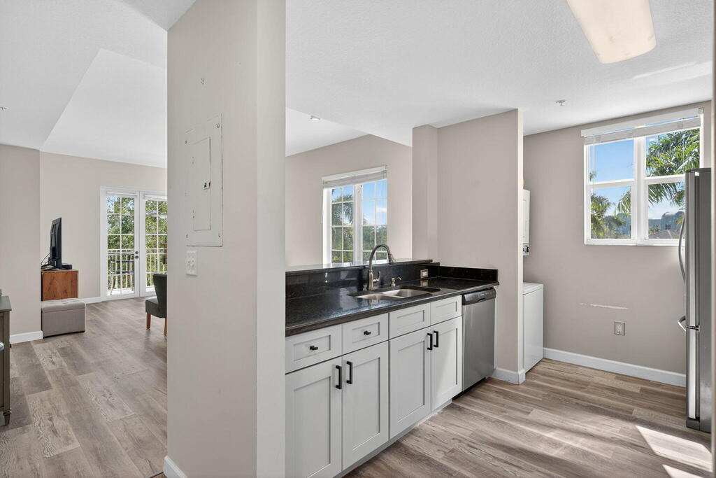 1200 Town Center Drive, Jupiter, FL 33458