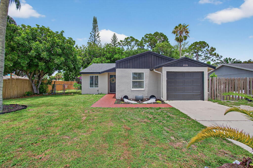 8300 Little Beth Drive, Boynton Beach, FL 33472