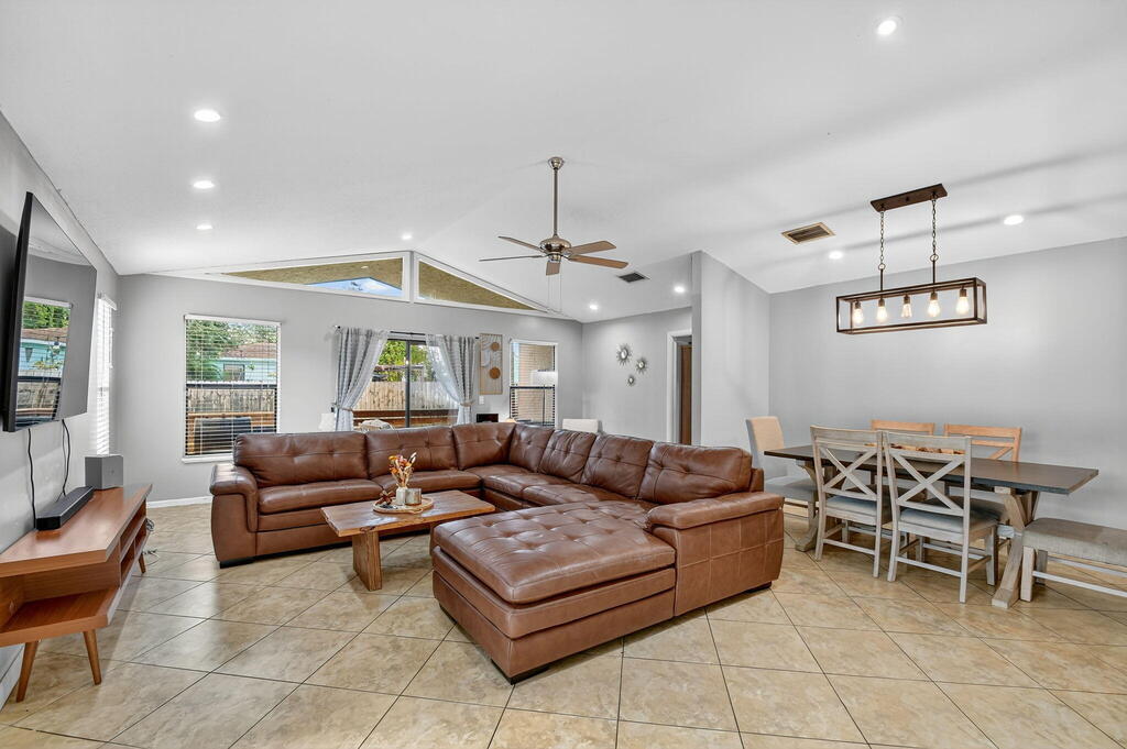 7555 Hilltop Drive, Lake Worth, FL 33463