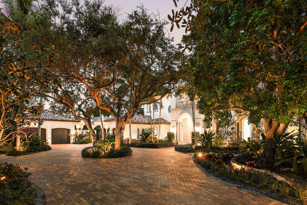 2002 4th Avenue, Delray Beach, FL 33444