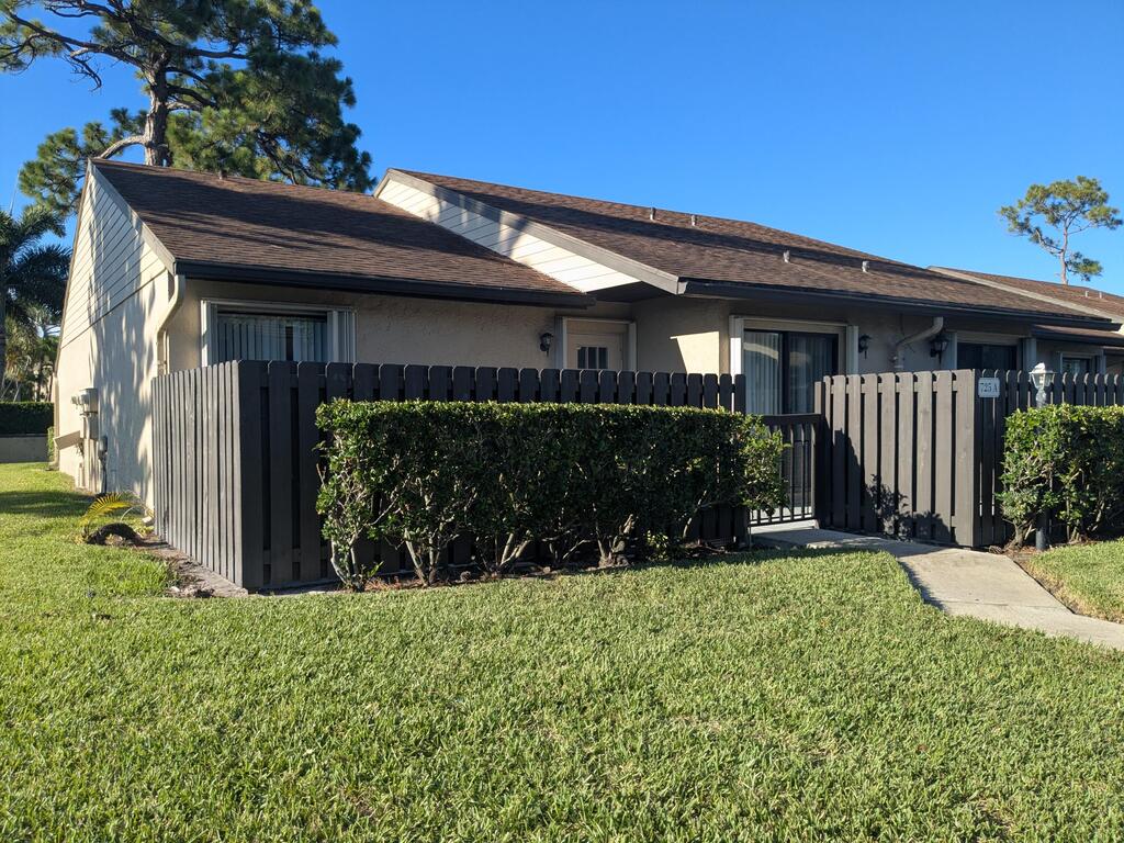 725 Sunny Pine Way, Greenacres, FL 33415