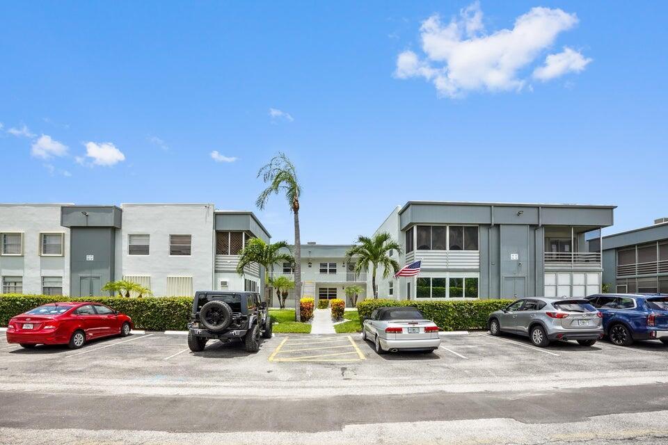567 Capri L , Delray Beach, FL 33484